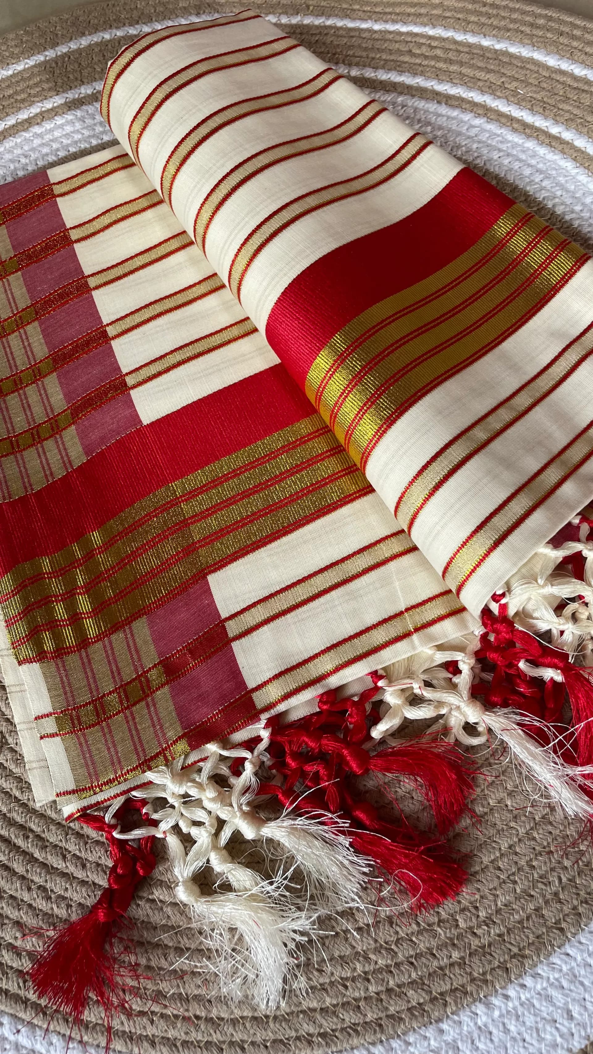 Handloom saree vaiga