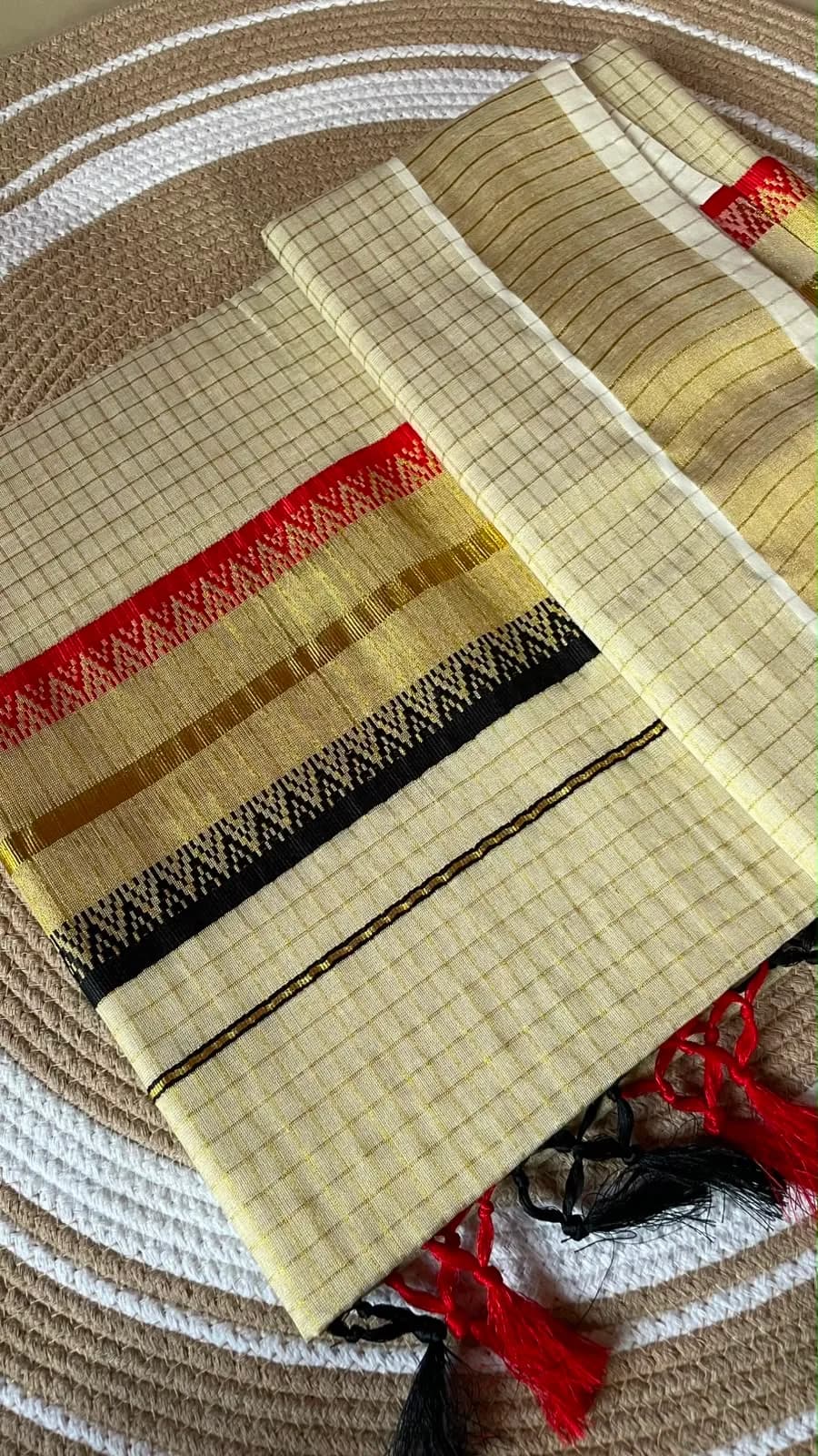 Set saree checked